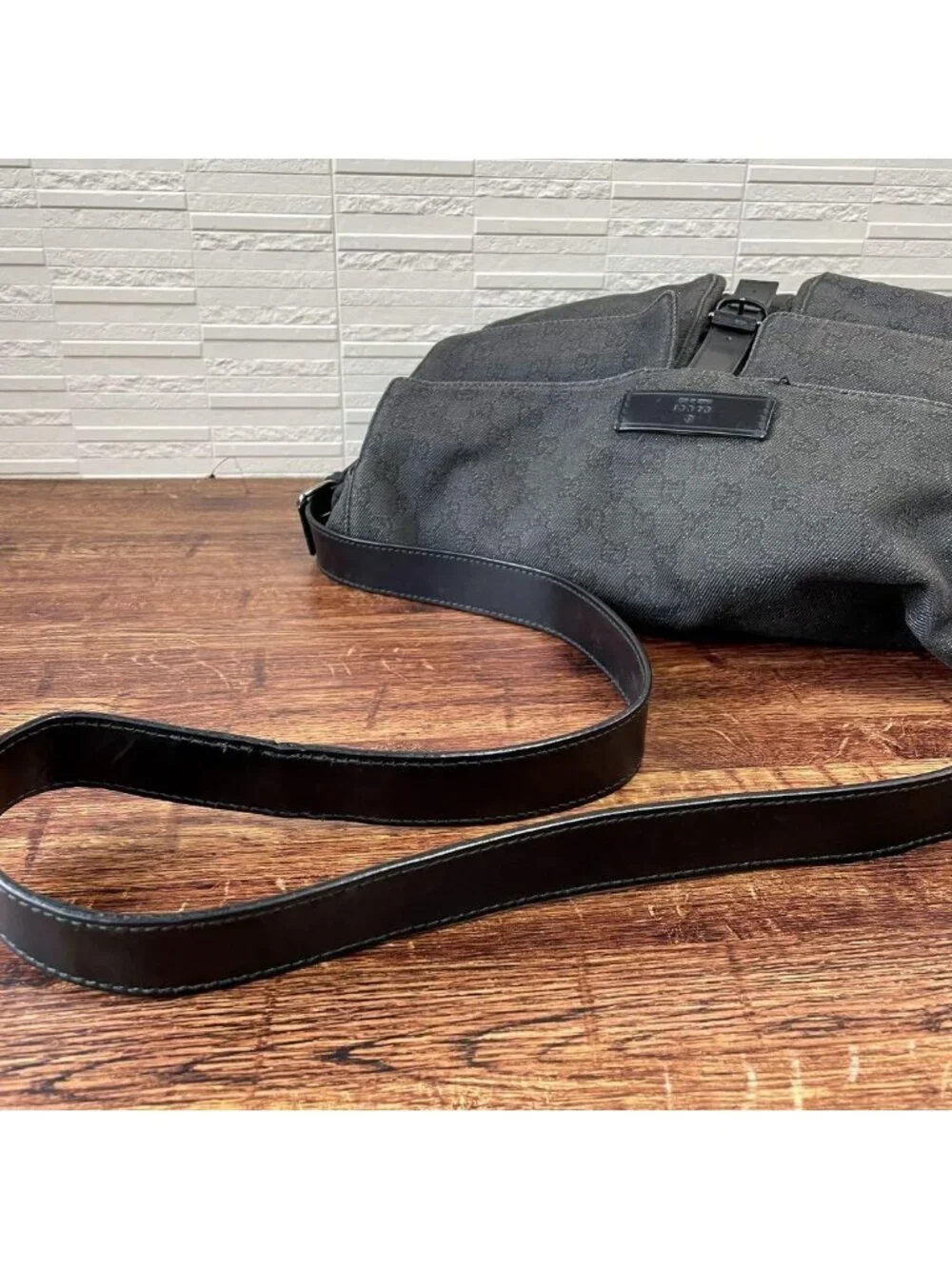 Gucci GG Canvas Leather Shoulder Bag Large Black